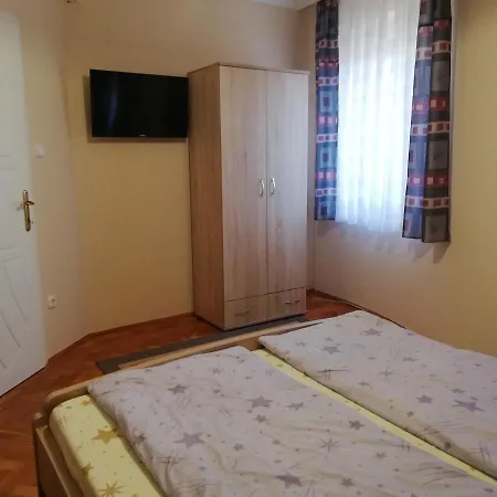شقة Imola Es Andrea Apartmanhaz