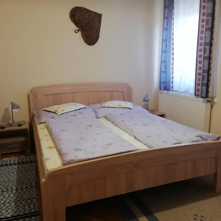 Imola Es Andrea Apartmanhaz شقة Hajdúszoboszló