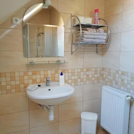 Imola Es Andrea Apartmanhaz Апартаменты Хайдусобосло