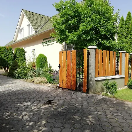 Imola Es Andrea Apartmanhaz Апартаменты *