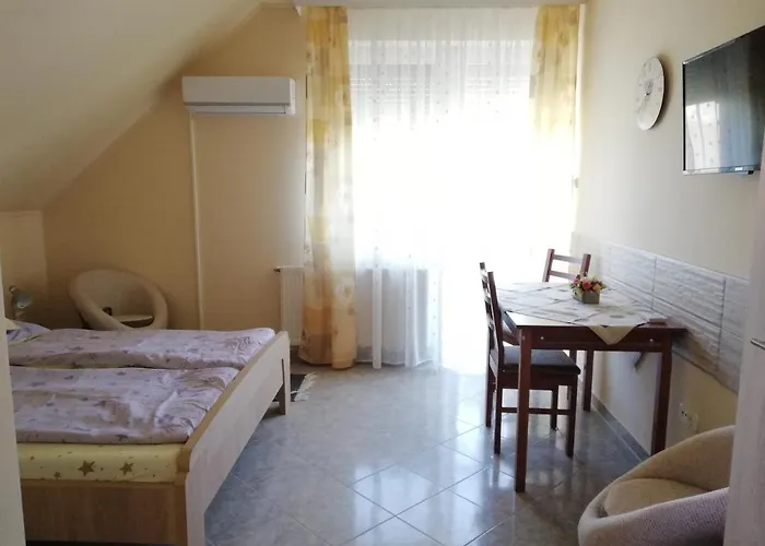 Apartament Imola Es Andrea Apartmanhaz *